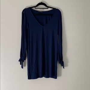 Lulu’s cutout sleeve shift dress